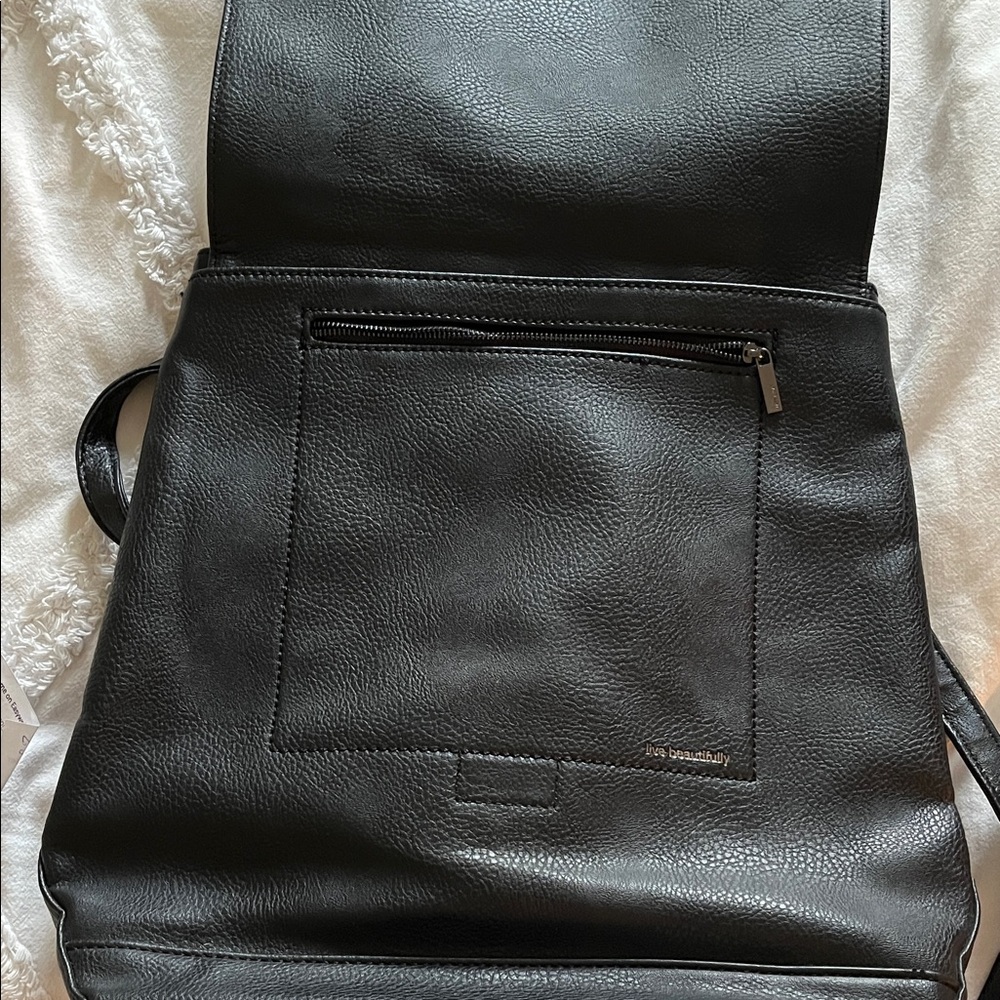 MAT & NAT Backpack/Purse - Picture 7 of 7